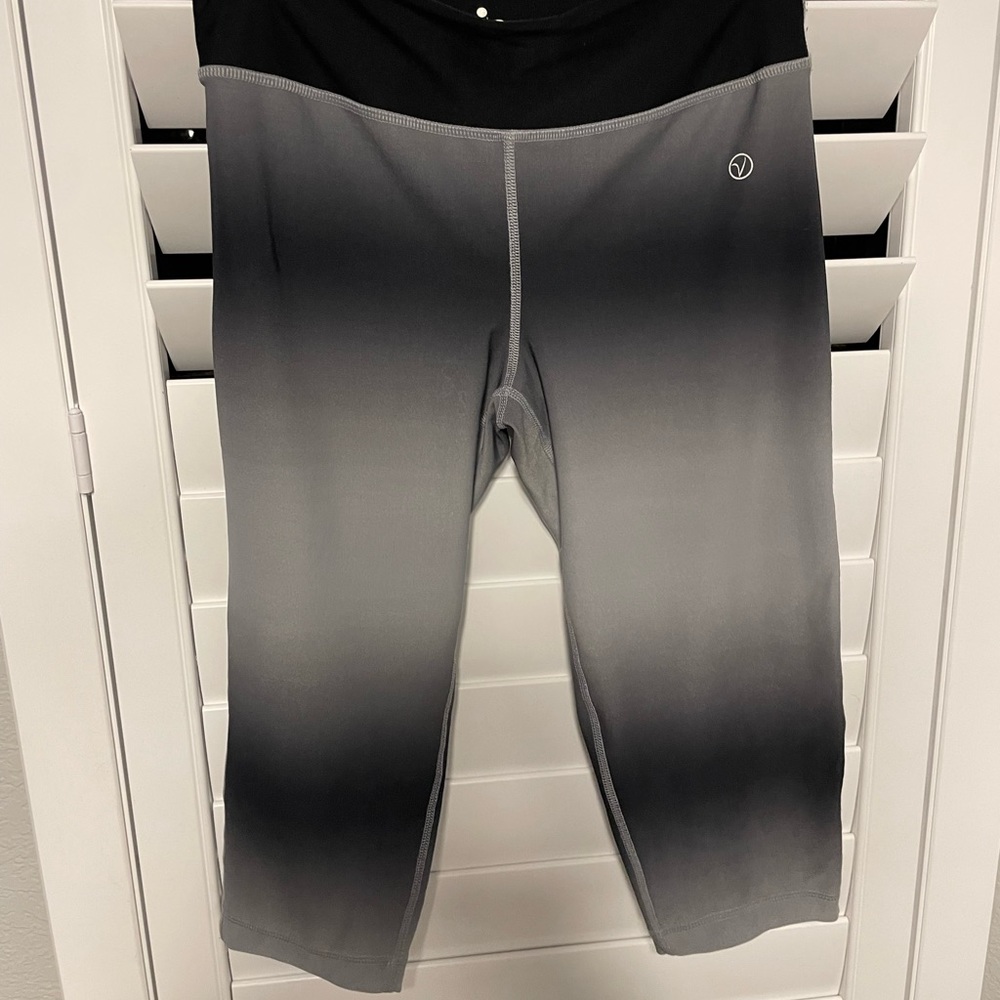 Crop gym pants